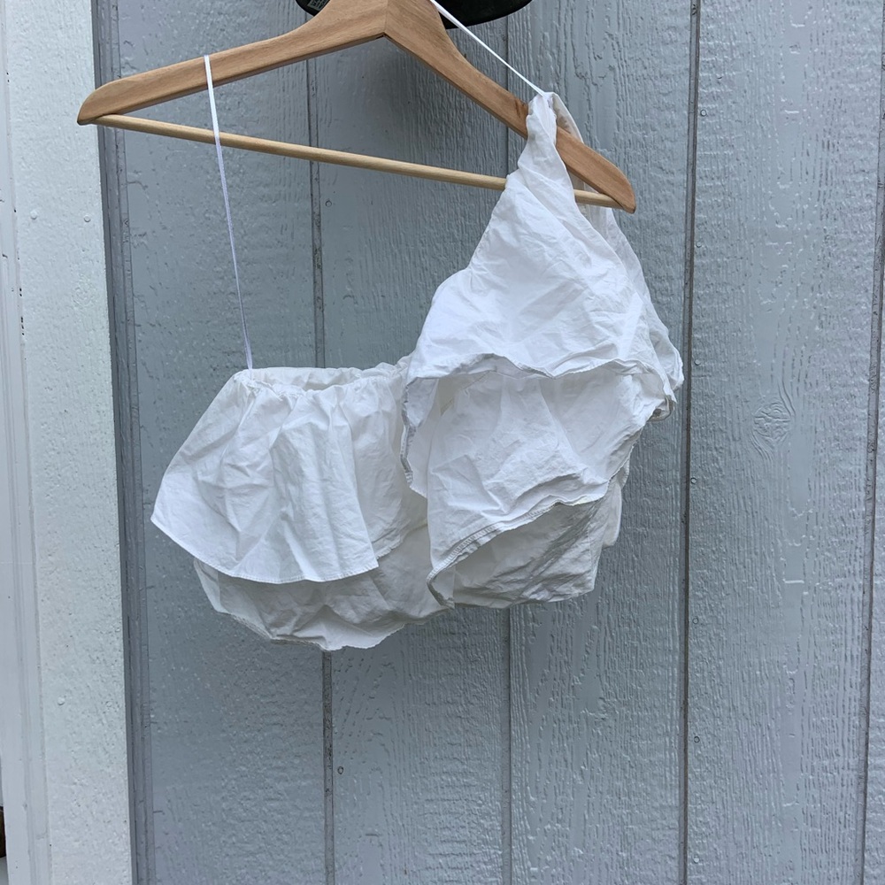 Ruffle crop one shoulder top